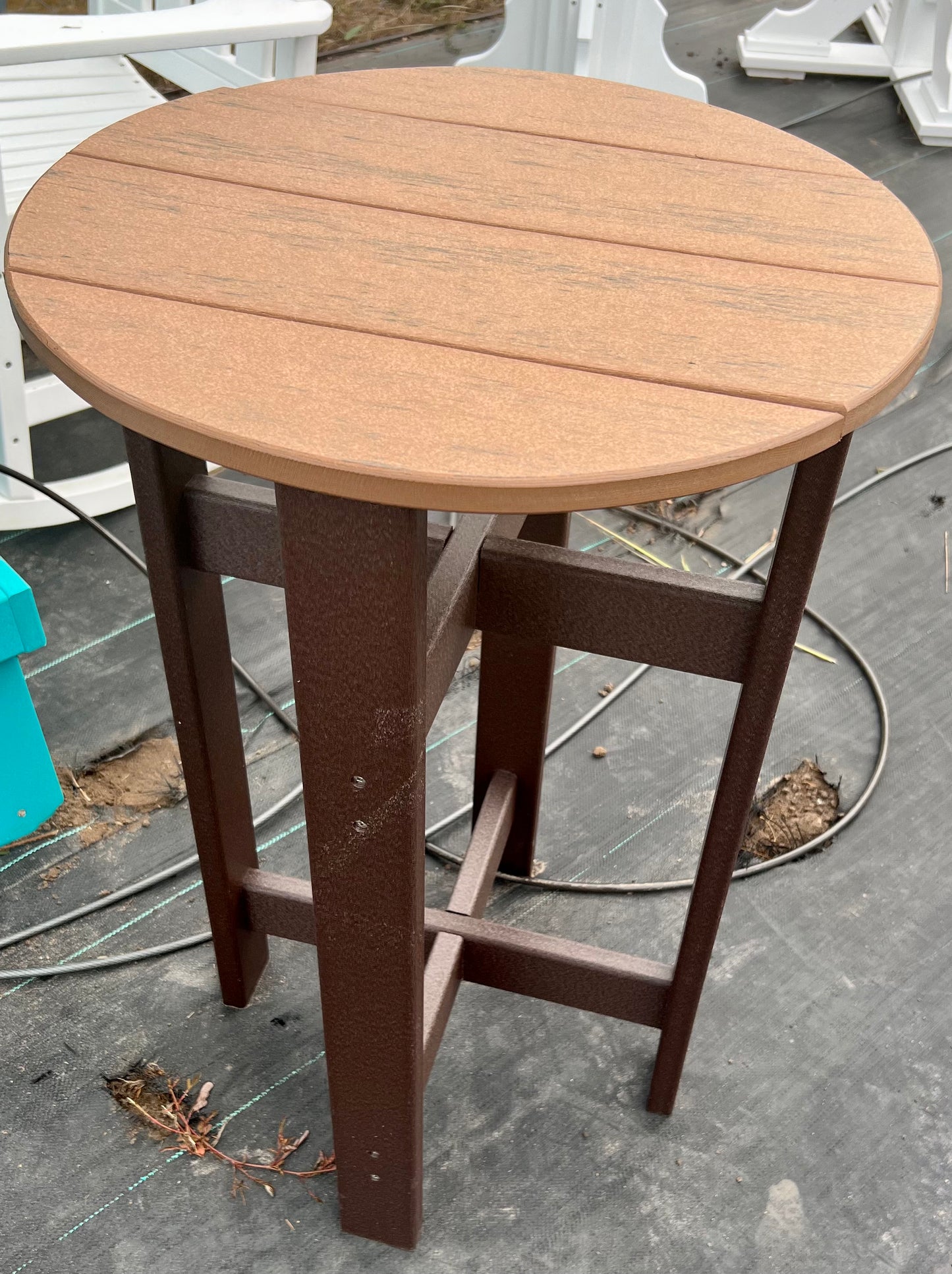 HD Poly Pub Height 20in ROUND Table