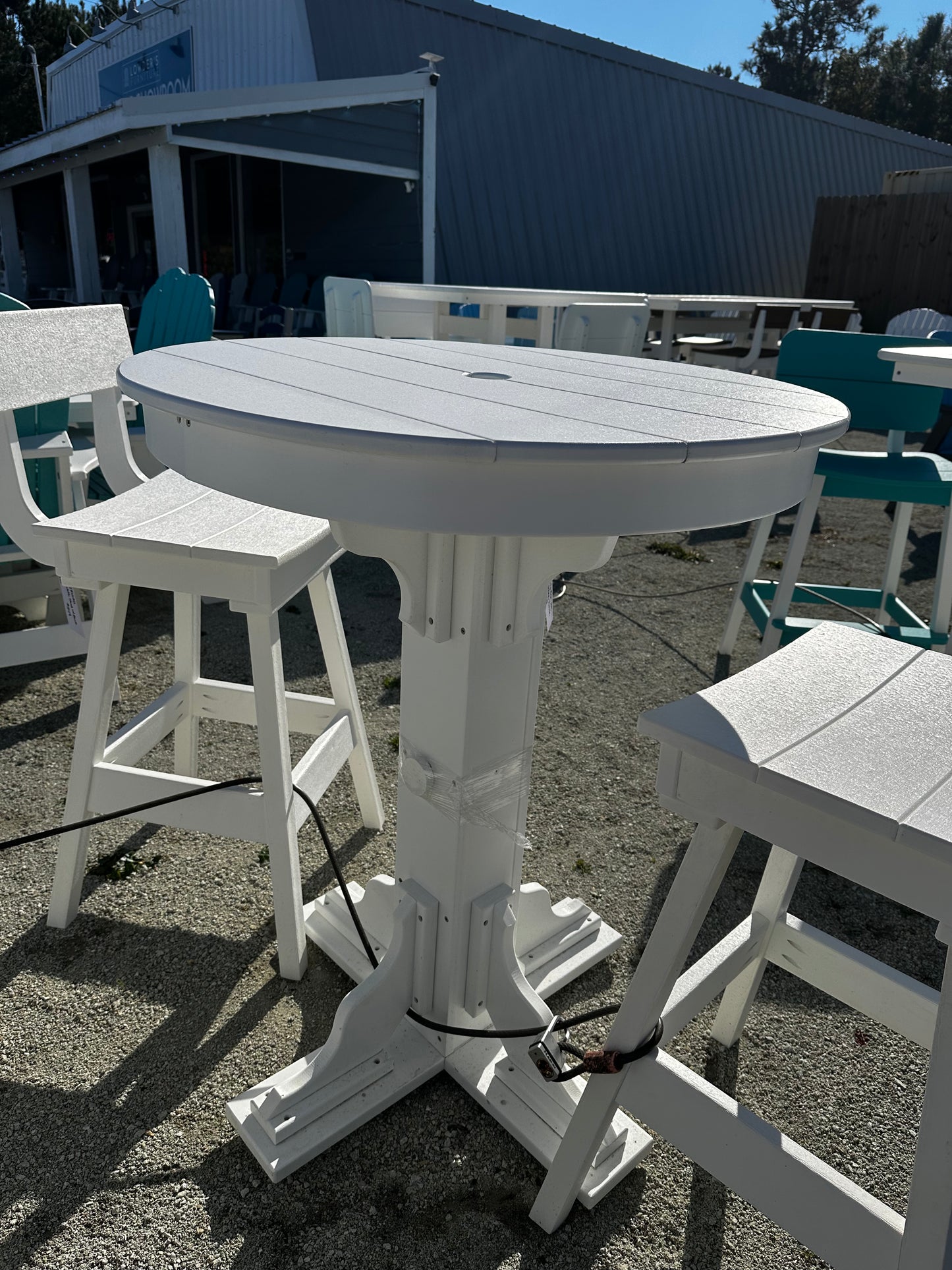 HD Poly Bar Height 33in SQUARE or ROUND Table